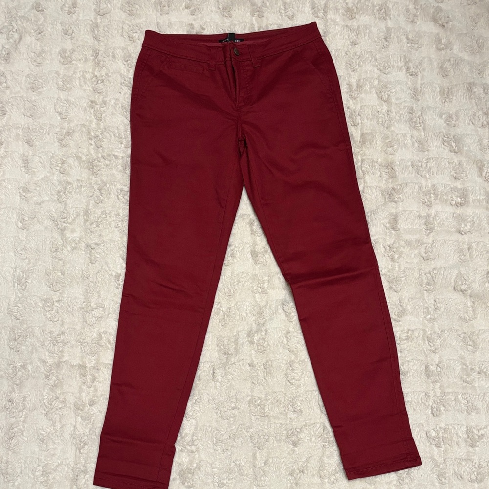 41 Hawthorn Burgundy Cropped Pants